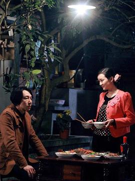 《鲜花盛开的村庄》海报