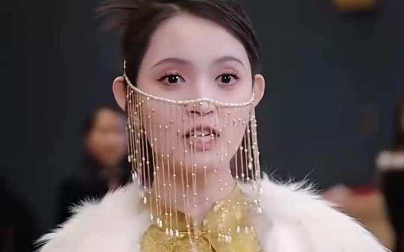 《绝品神豪》海报
