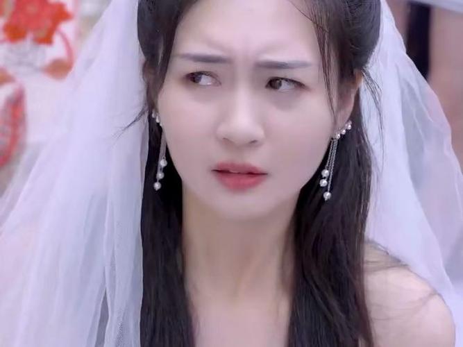 《虐爱成瘾：霸总不肯放过我》海报