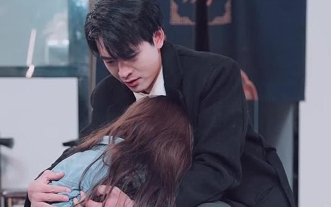 《三个哥哥上门，离婚妻竟是豪门千金》海报