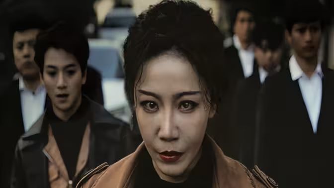 《巾帼老妈》海报