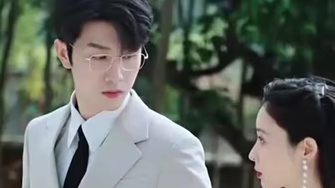 《蓄意成婚》海报
