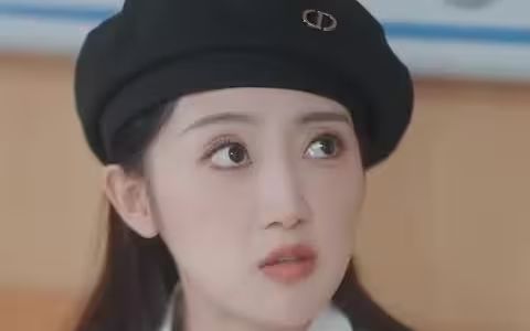 《替身少女-替身她只想搞钱》海报