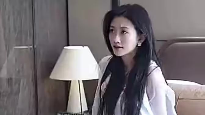 《回国后我与总裁纠缠不清》海报