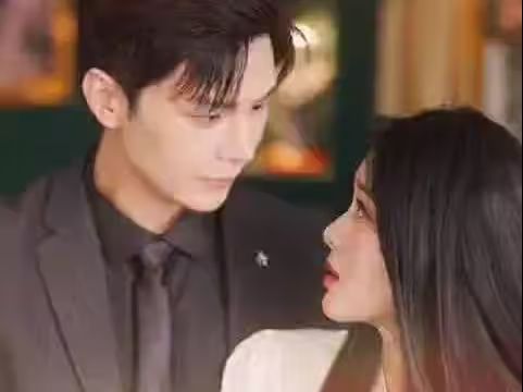 《王牌千金她马甲掉了》海报
