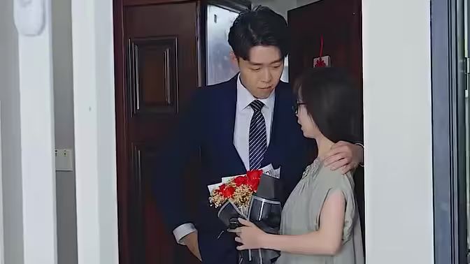 《前妻归来不可欺》海报