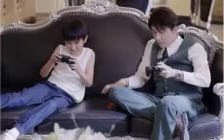 《家有萌宝 傅少的在逃小娇妻》海报