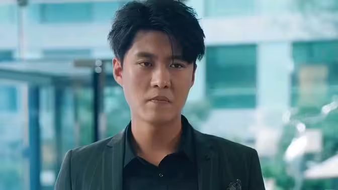 《继承者》海报