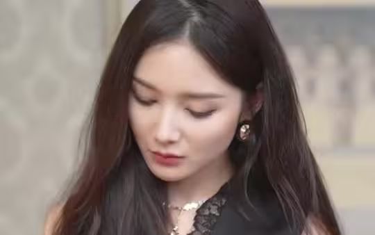 《天降七个未婚妻》海报