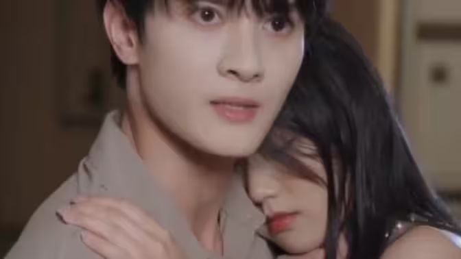 《闪婚之顾总娇妻超凶（闪婚后之成人游戏）》海报