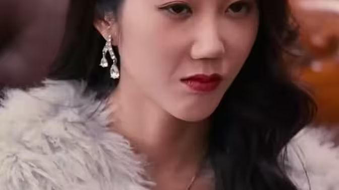 《腹黑女秘》海报