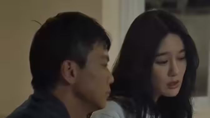 《抑郁症女儿跳楼后，我重生了(重启2003之香江风云)》海报