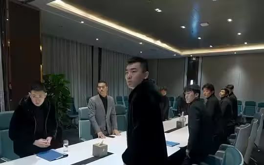 《狂飙风暴》海报