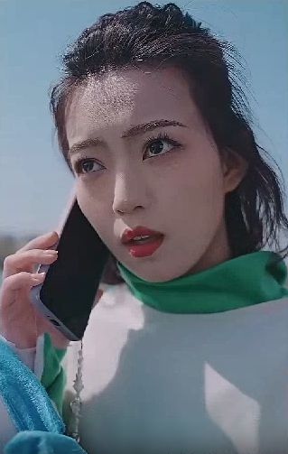 《冲喜夫人（霍少的锦鲤小娇妻）（契约新娘甜蜜蜜）》海报