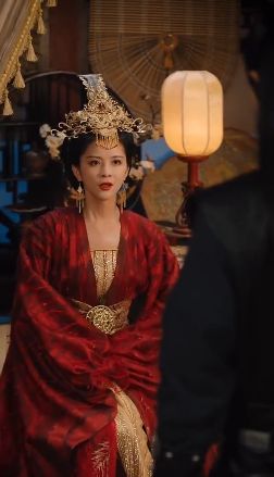 《大御儿之烛阴女王》海报