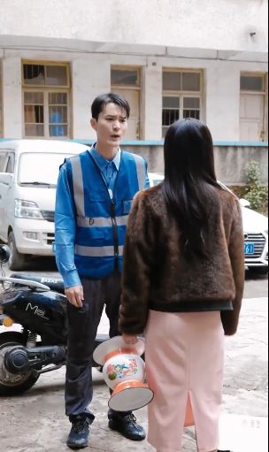 《狂飙龙尊》海报