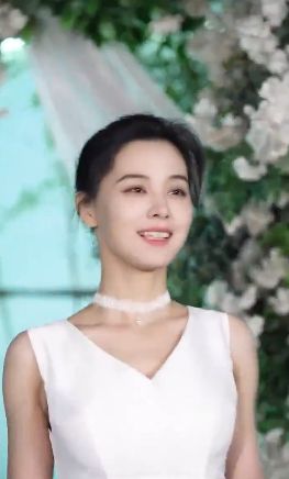 《奈何少将要娶我》海报