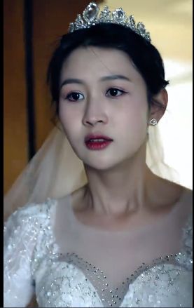 《心死后，我嫁给了渣男他哥》海报