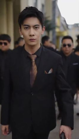 《蚀骨囚婚弃妻出逃》海报