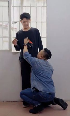 《叫声神医爸爸》海报