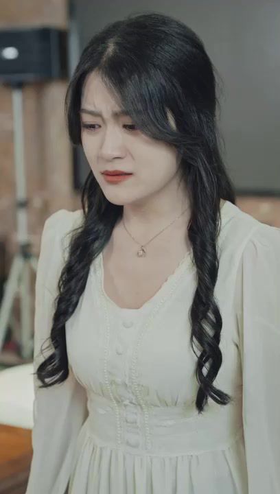 《二婚嫁霸总，她被宠上天》海报