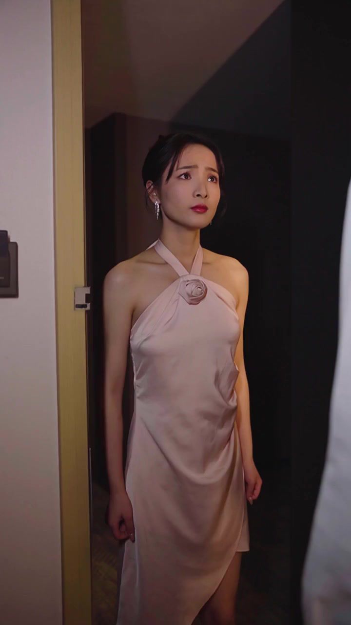 《裴总，夫人说她不需要两个老公》海报