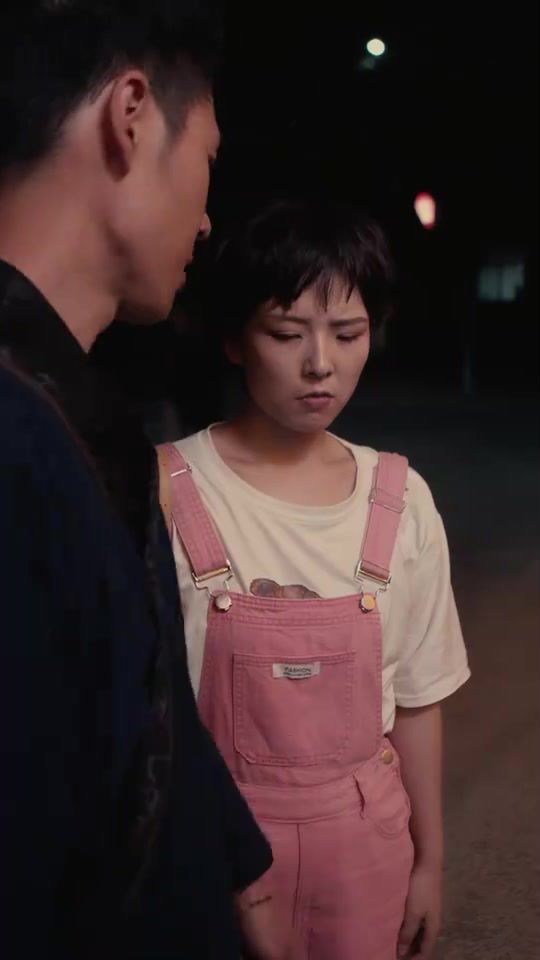 《女神的狂龙保镖》海报