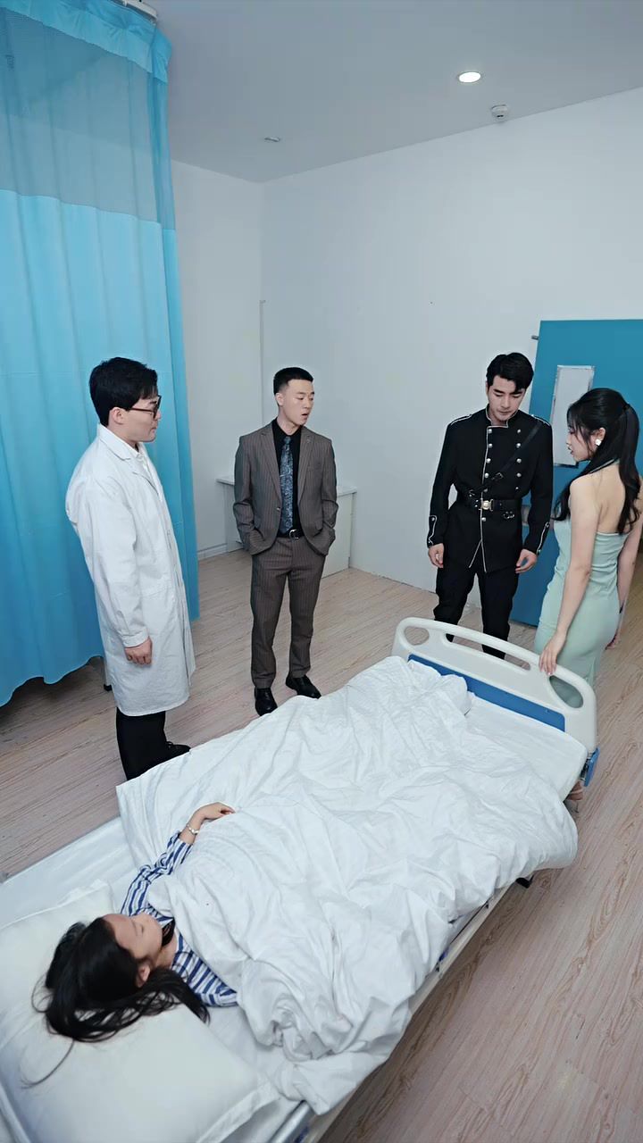 《龙医战帅》海报