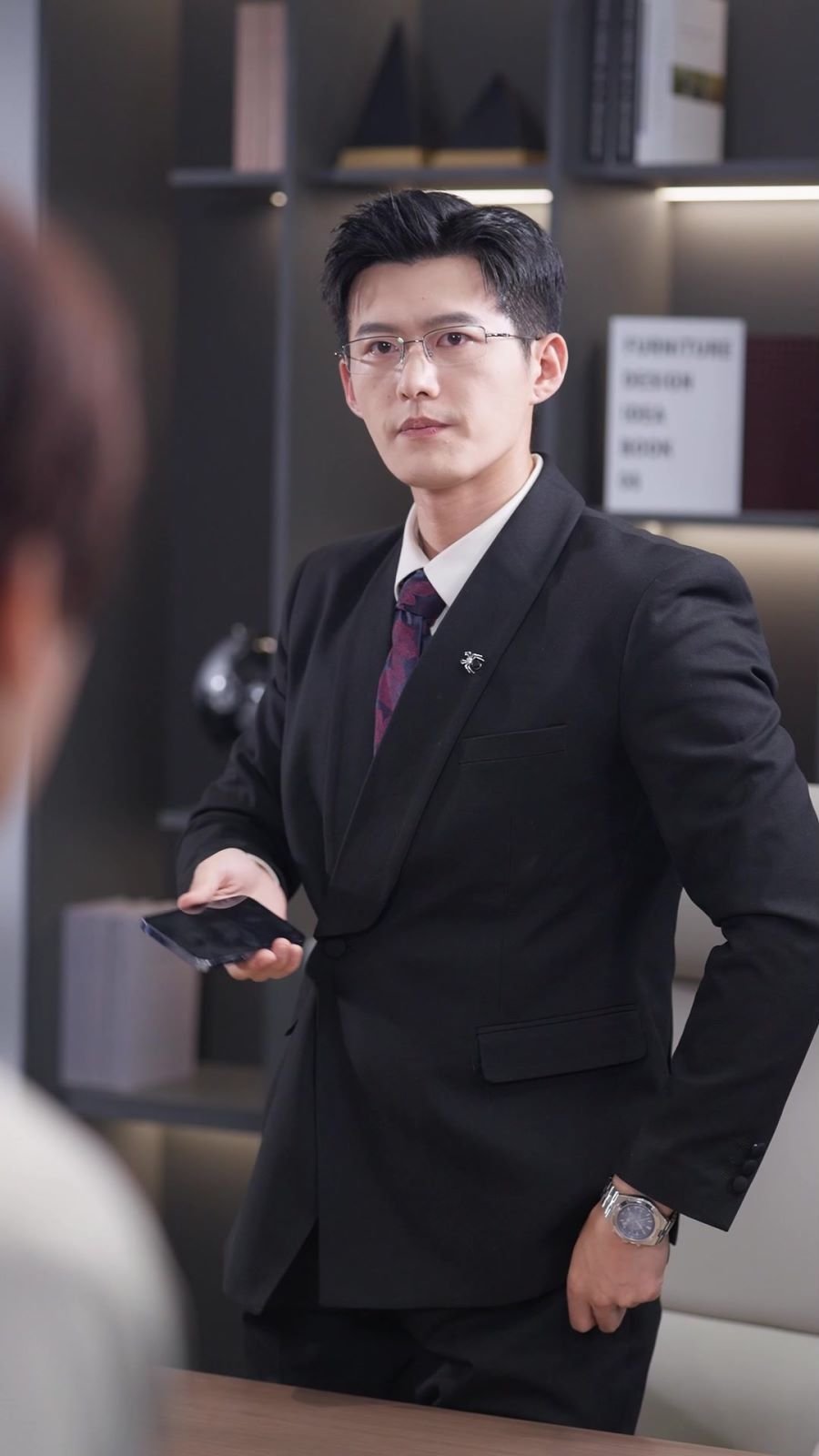 《女扮男装后我掰弯了闪婚总裁》海报