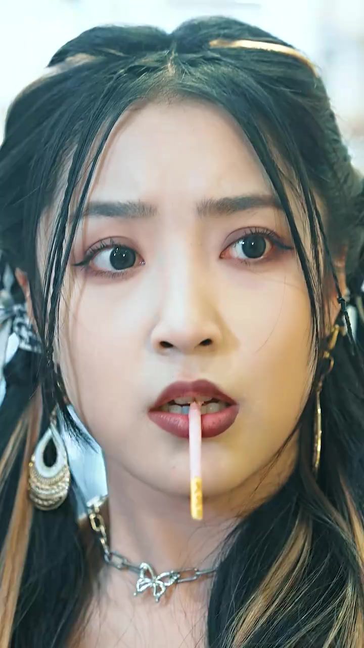 《闪婚后大叔每天狂宠我》海报