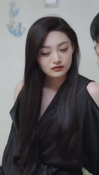 《新花开花落》海报